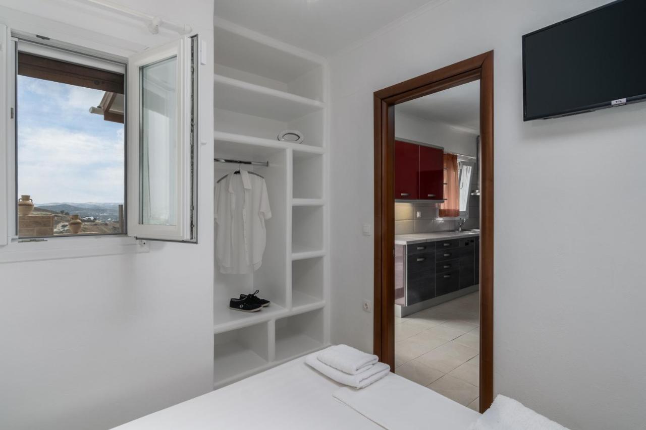 Sunny Deluxe Jacuzzi Apartment
